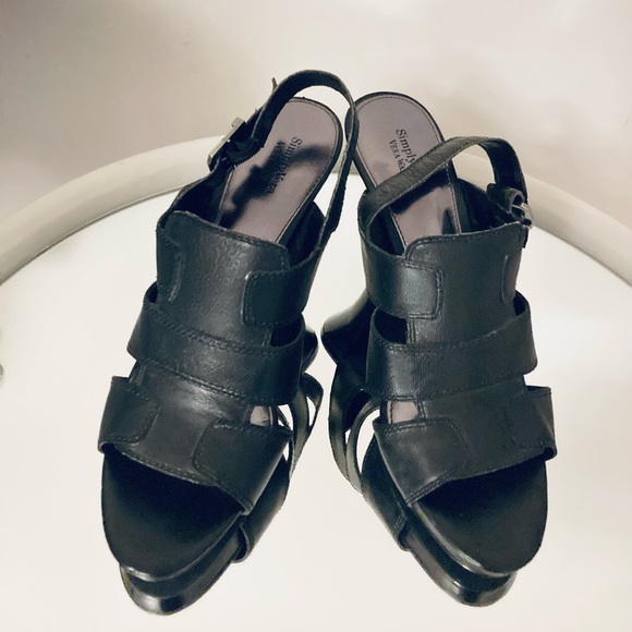 👠Host Pick 👠Vera Wang Strapy Heels - Picture 8 of 11